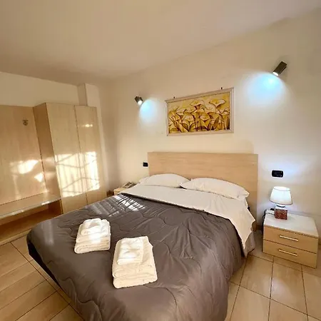 Hotel Como 3*