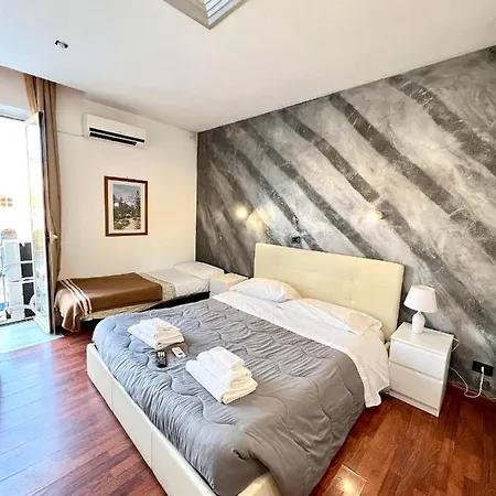 Hotel Como מלון 3*