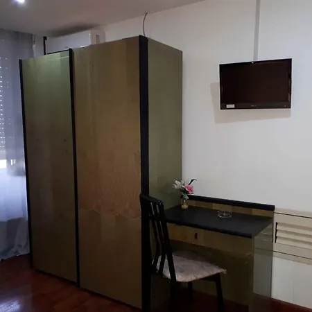 מלון Hotel Como סירקוזה