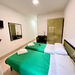 Hotel Como 3*