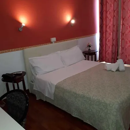 Hotel Como Отель 3*