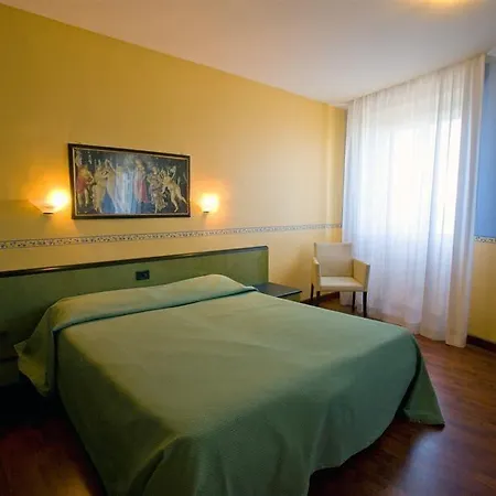 Hotel Como Сиракузы