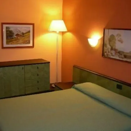 Hotel Como Отель 3*