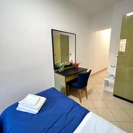Hotell Hotel Como 3*