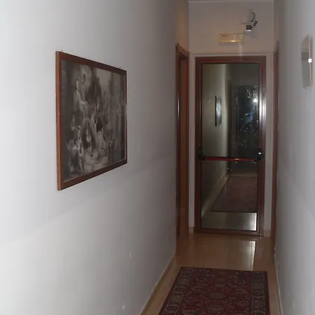 Hotel Como Ξενοδοχείο 3*