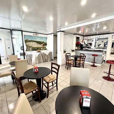 Ξενοδοχείο Hotel Como 3*