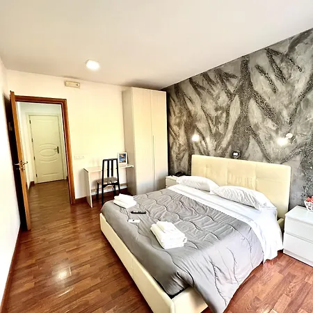 Ξενοδοχείο Hotel Como 3*