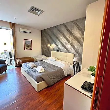 Hotel Como Отель Сиракузы