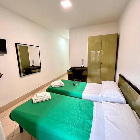 Hotel Como 3*